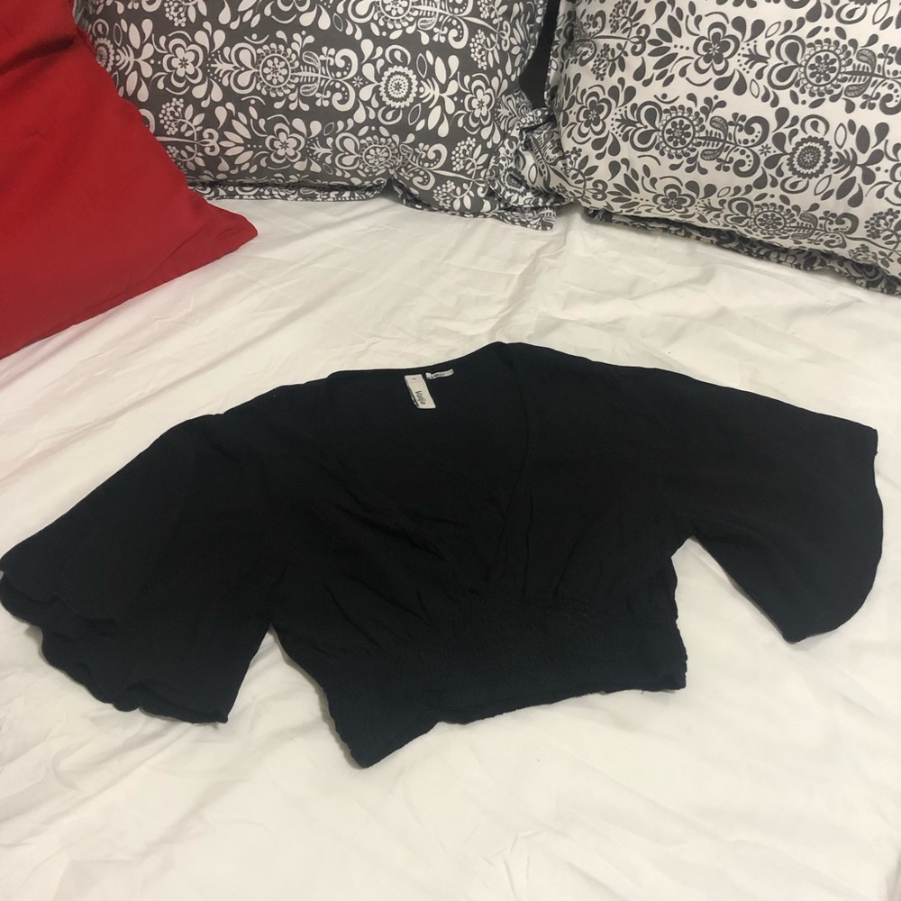 BLACK TOP.